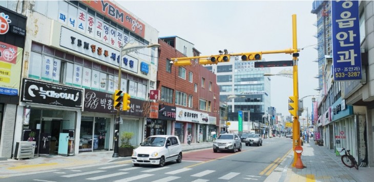 어린이 보호구역 교통안전디자인